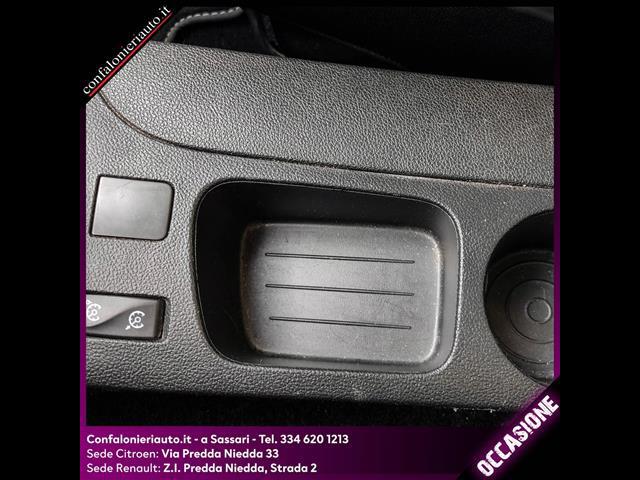 RENAULT Clio 00009462_VO38013165