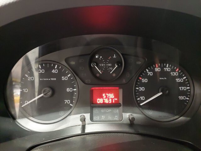 Inside Partner Furgón Diesel  Blanco