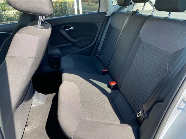 VOLKSWAGEN Polo V 2014 02640086_VO38043366