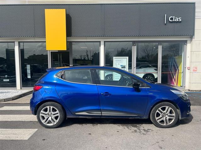 RENAULT Clio 05879927_VO38013080