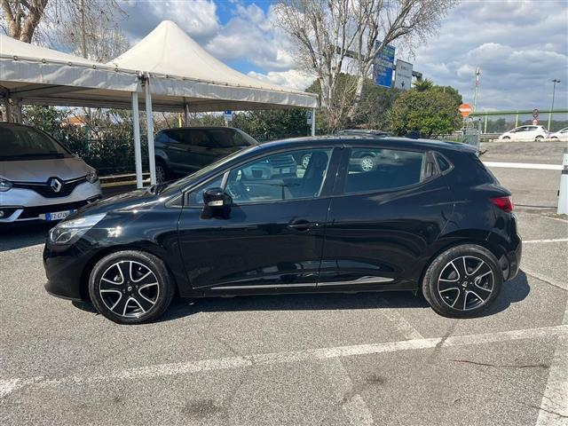 RENAULT Clio 02640754_VO38043366