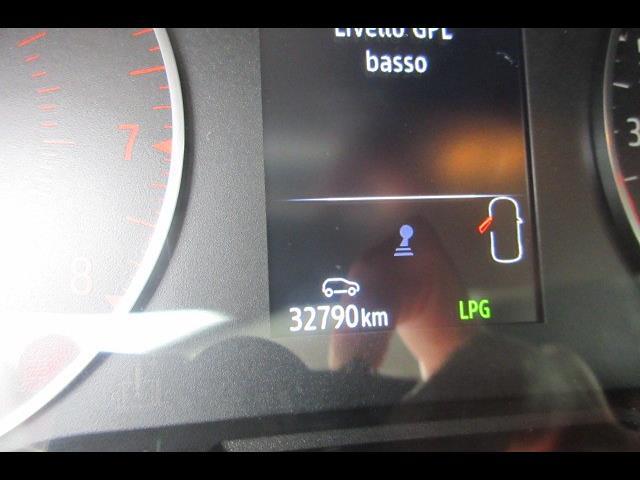 RENAULT Captur II 2024 00334855_VO38013550