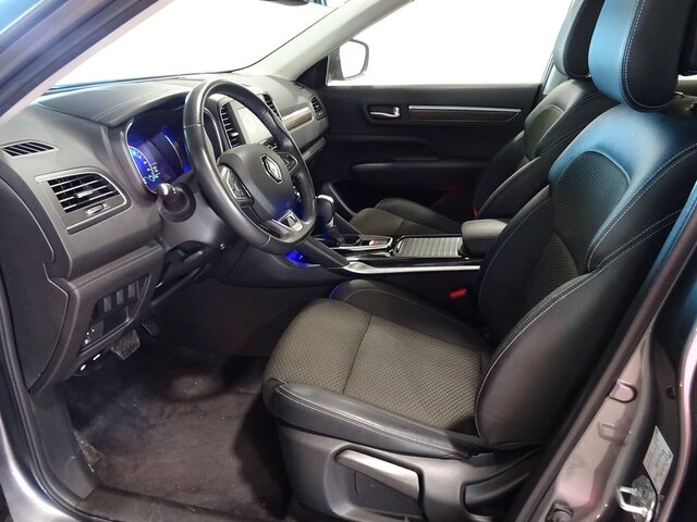 Inside Koleos Diesel  Gris Tornado