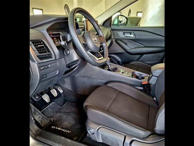 NISSAN Qashqai 00812196_VO38013074