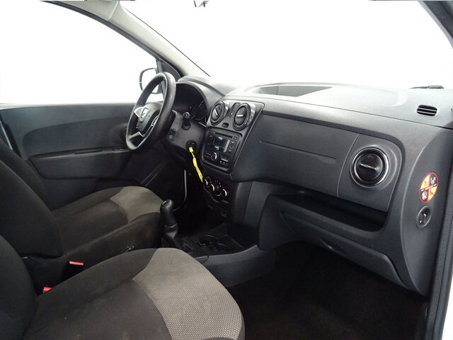 Inside Lodgy  BLANCO