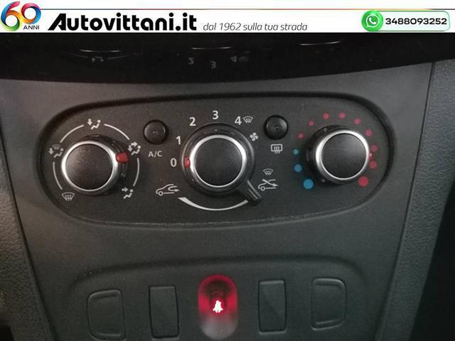 DACIA Sandero 00954401_VO38023207