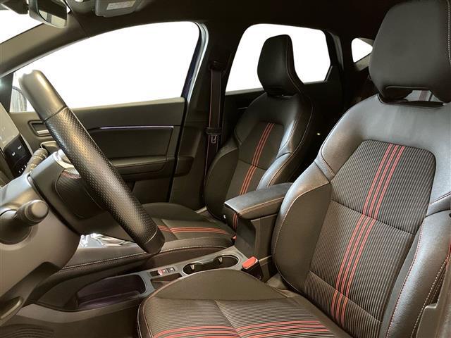 RENAULT Captur 00985038_VO38023207