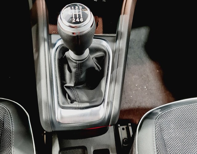 Inside Captur  Gris Highland con te