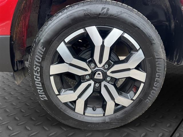 DACIA Duster 05258147_VO38013034