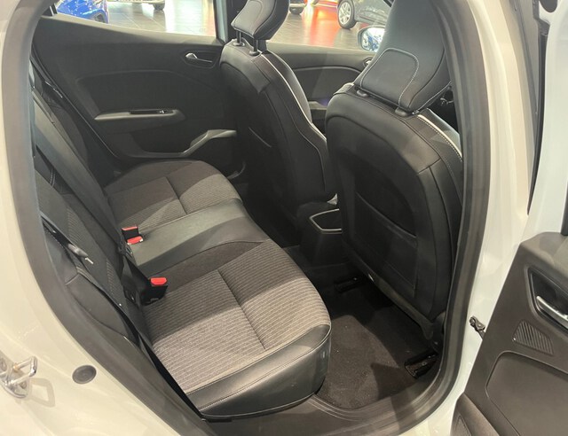 Inside Clio  Blanco