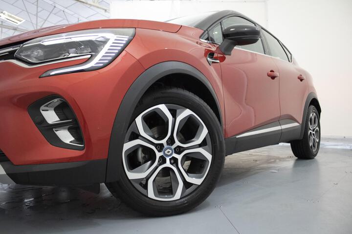 Outside Captur Gasolina/gas  Rojo Deseo
