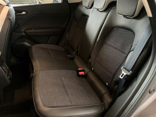 RENAULT Captur 00985299_VO38023207
