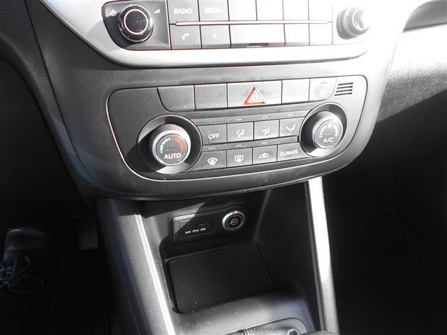 KIA MOTORS Venga 01242246_VO38043211