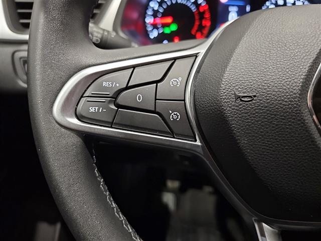 RENAULT Captur 02416193_VO38013170
