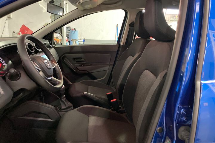 Inside Duster Diesel  Azul Rayo
