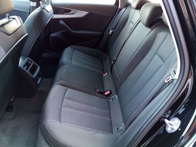 Inside A4 Avant Diesel  Negro Mitos metaliza