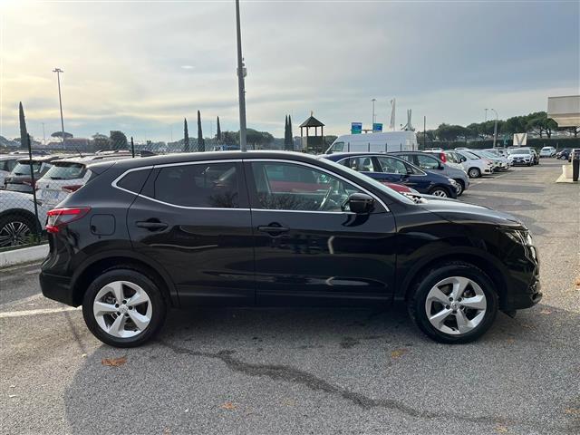 NISSAN Qashqai 02640859_VO38043366