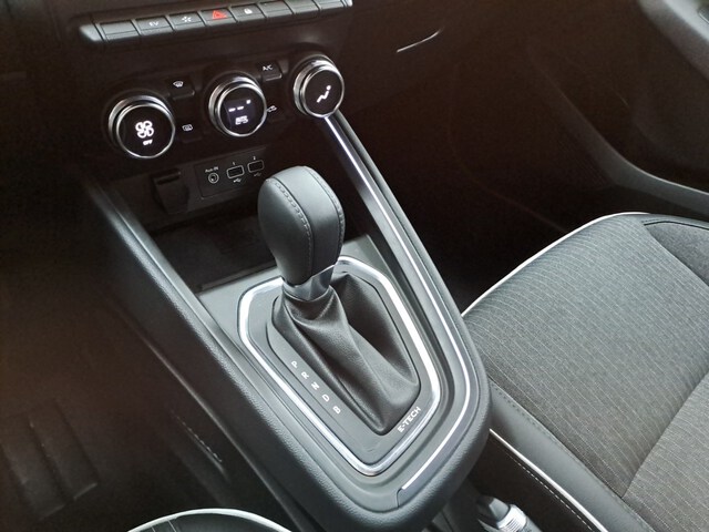 Inside  Clio  Gris Platino