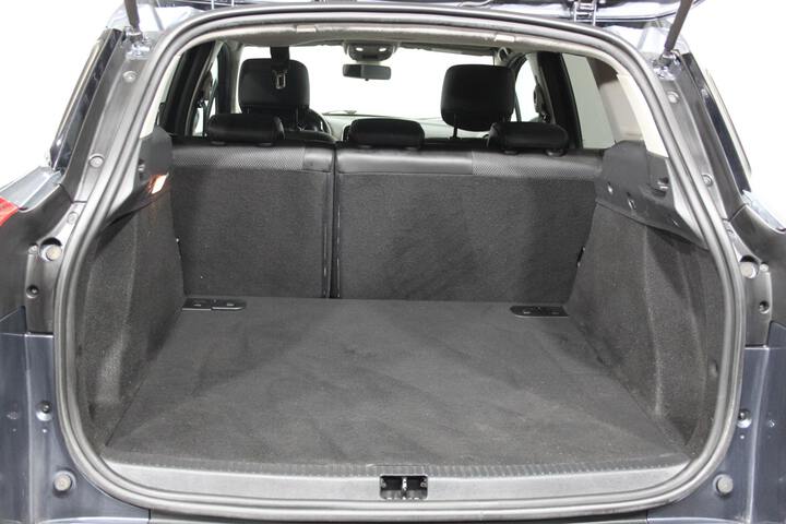 Inside Clio Sport Tourer  Gris Titanium
