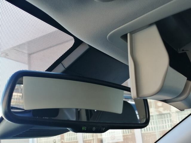 Inside X-Trail  Lunar White