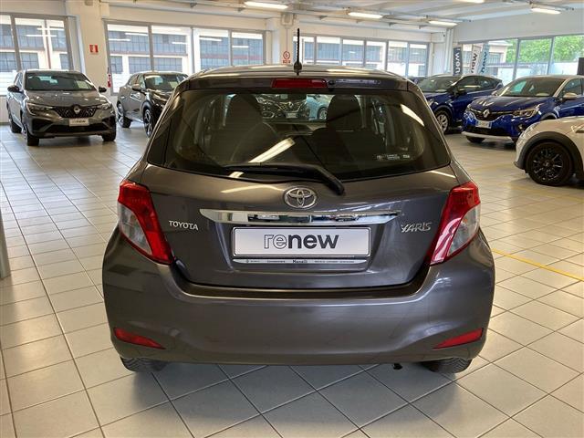 TOYOTA Yaris 00014618_VO38013022