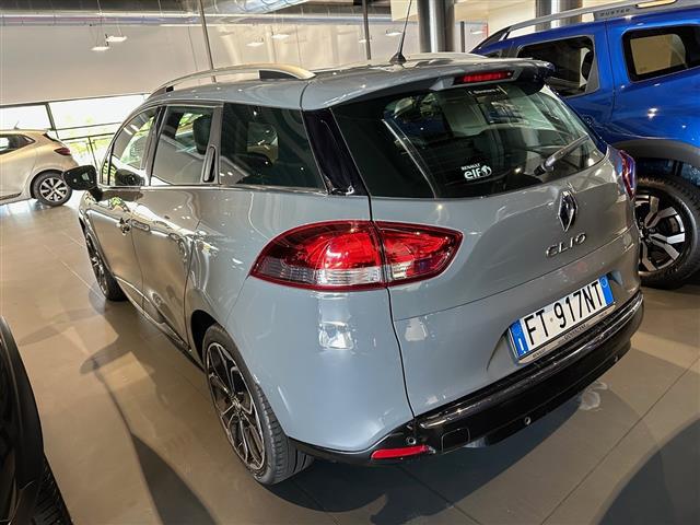 RENAULT Clio Sporter 04823502_VO38013042