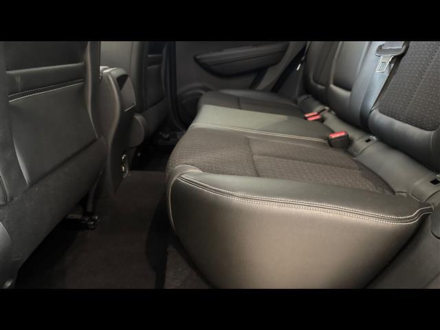 RENAULT Kadjar 04998303_VO38013058
