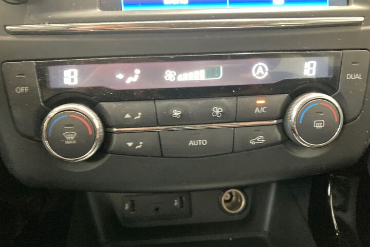 Inside Kadjar Diesel  Gris