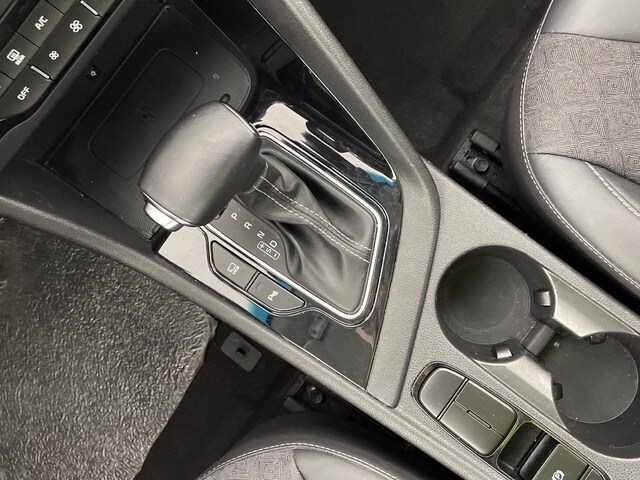 Inside Niro Híbrido  Clear White