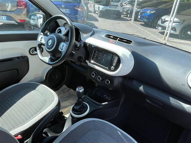 RENAULT Twingo 02641025_VO38043366