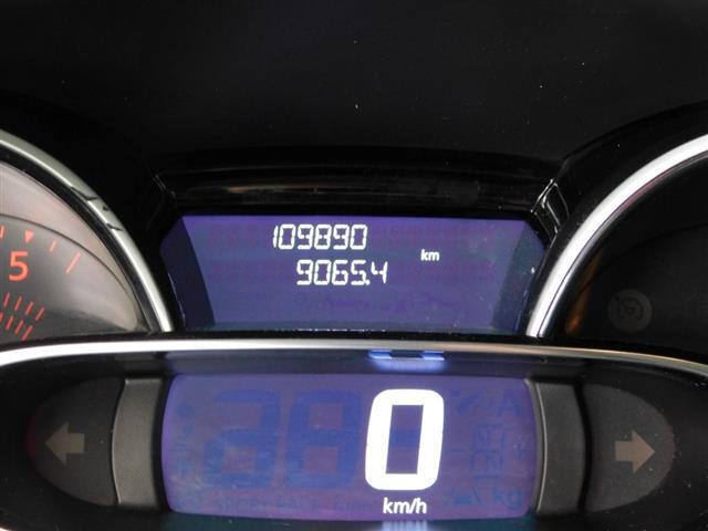 RENAULT Clio 03245887_VO38043894