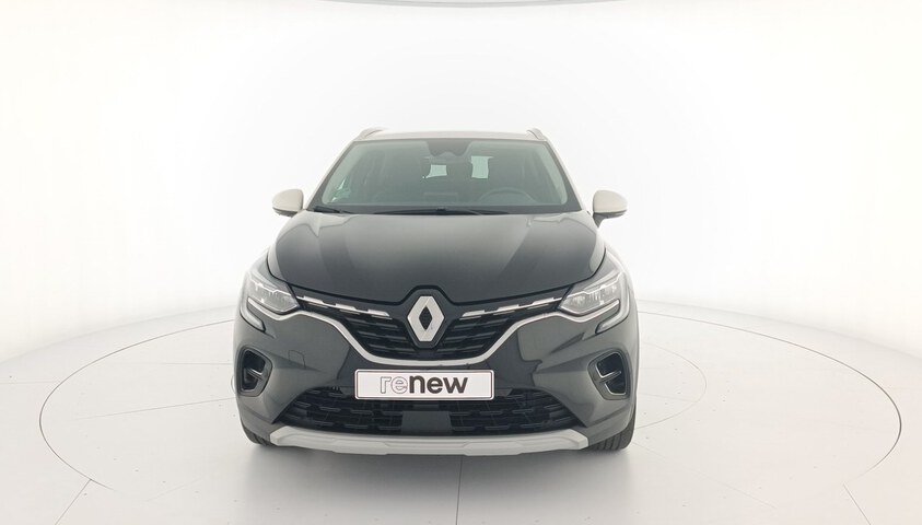 Outside Captur  NEGRO