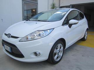 FORD Fiesta 00011570_VO38043670