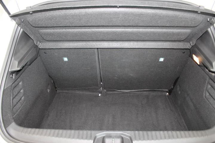 Inside Clio  Gris