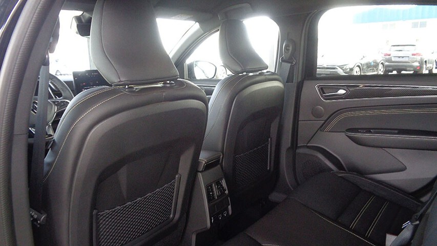 Inside Arkana Híbrido  Negro Sport