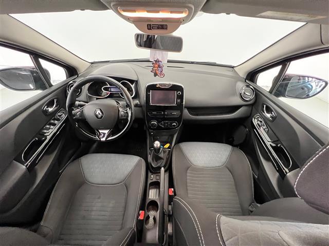 RENAULT Clio 02600411_VO38053400