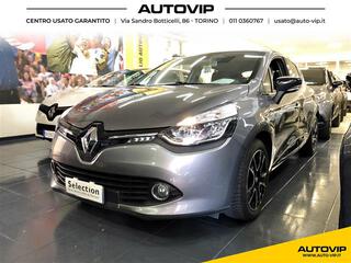 RENAULT Clio 02439737_VO38053400