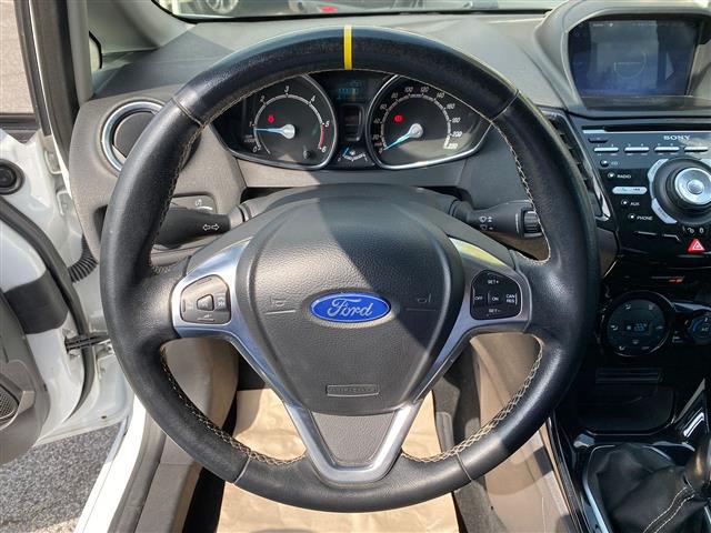 FORD Fiesta 02640814_VO38043366