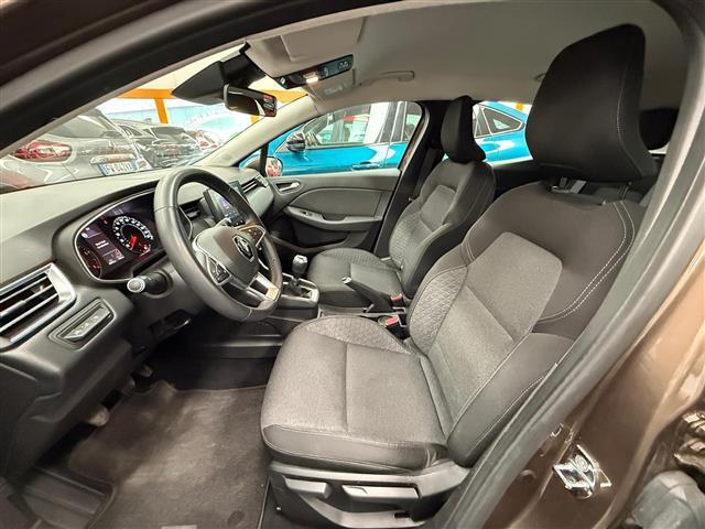 RENAULT Clio 00012956_VO38023184
