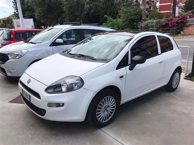 FIAT Punto 00005851_VO38033579