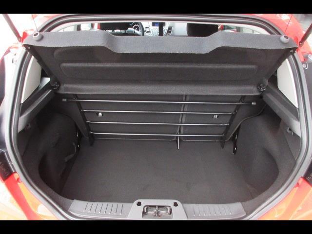 Esterni Fiesta Van MCA 2015  13  Diesel Pastello Rosso