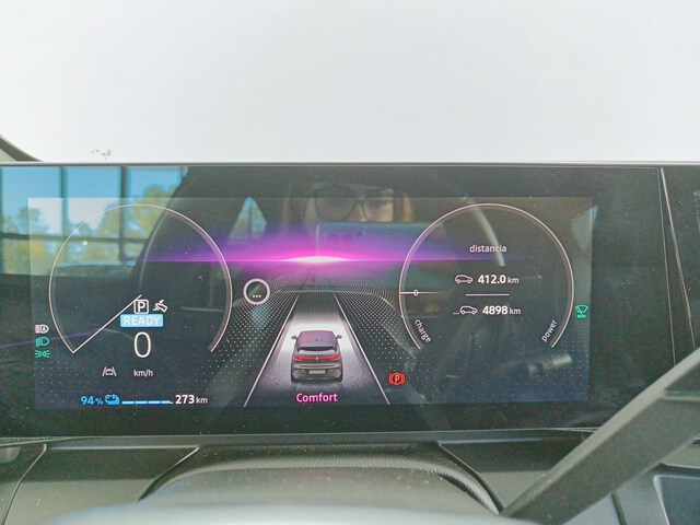 Inside  MEGANE E-TECH 100% ELÉCTRICO  carrocería rojo des
