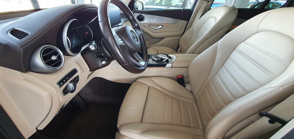 Inside Clase GLC X253 Diesel  Negro Obsidiana
