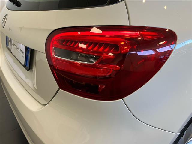 MERCEDES Classe A 00985019_VO38023207