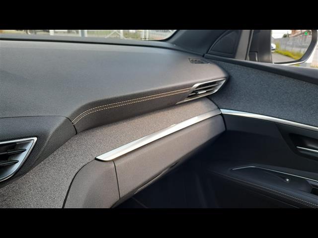 PEUGEOT 3008 00024349_VO38013404