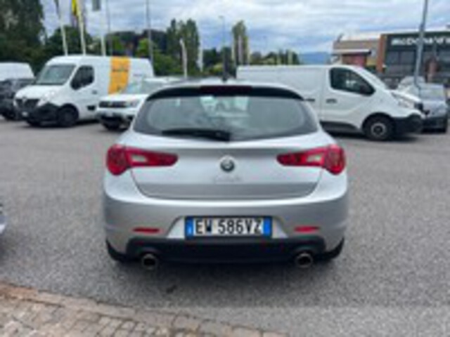 ALFA ROMEO Giulietta 01882304_VO38013067