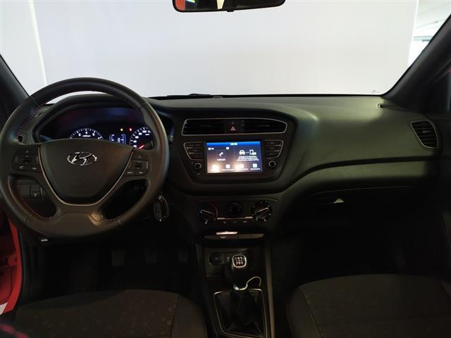 HYUNDAI i20 00008226_VO38013330