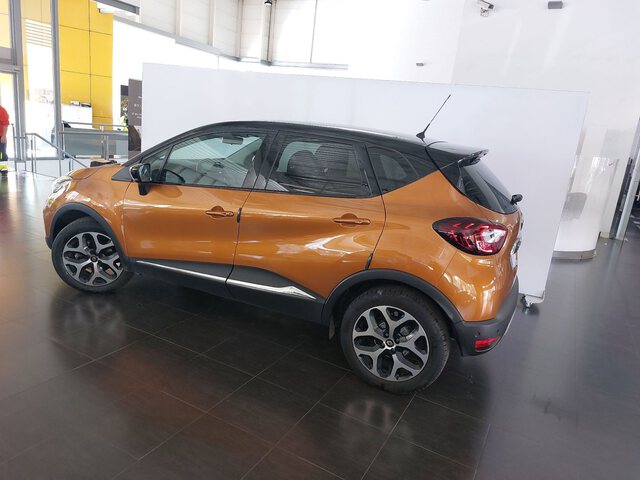 Outside Captur  Naranja Atakama/Tech