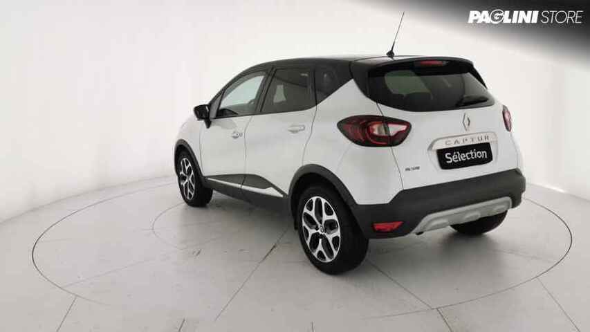 RENAULT Captur 00670750_VO38023454