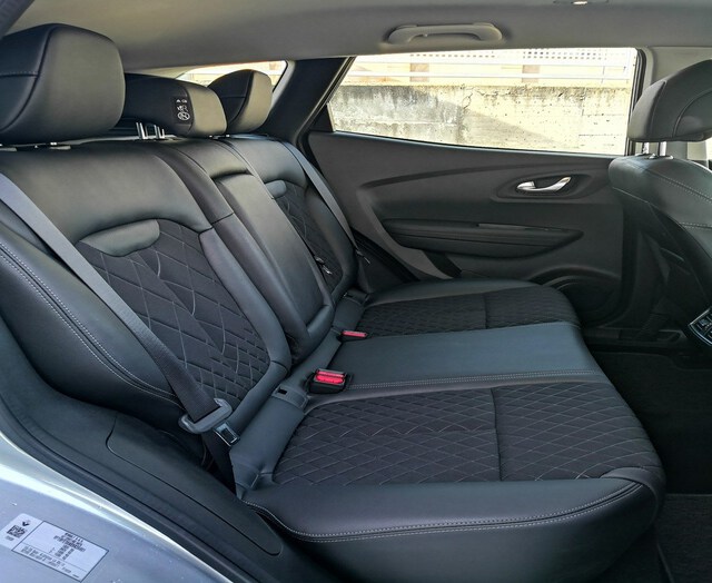 Inside Kadjar  Gris Highland